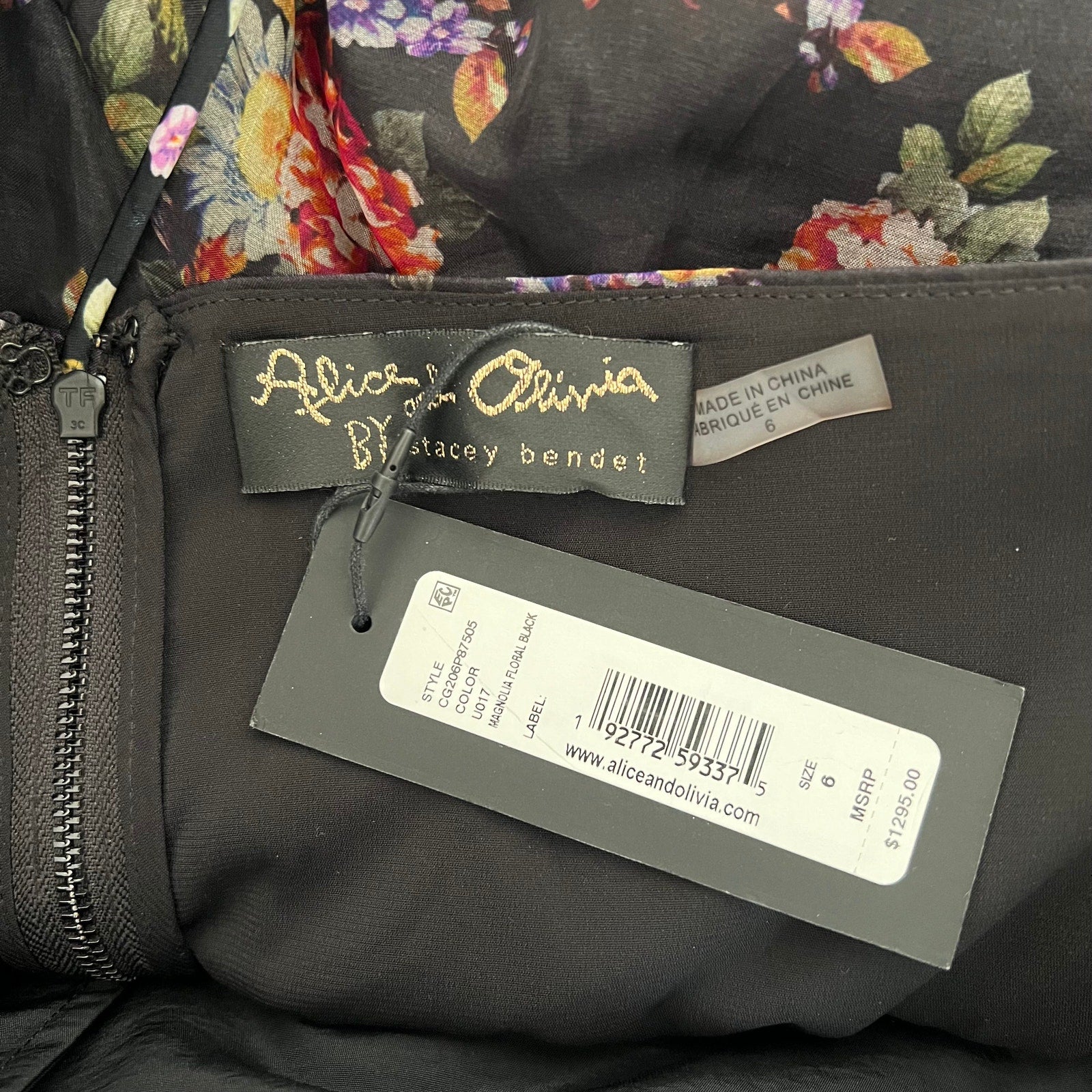 Unleash Elegance with the Alice + Olivia Magnolia Maxi Dress - Prime Essentials